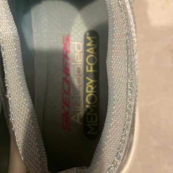Skechers Arya air cooled memory foam shoe size 6 - Picture 3 of 4